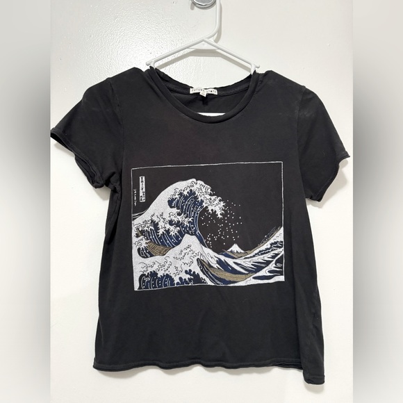 Women's - Future State Dark Gray "Great Wave" Graphic Crop Tee - XS - Picture 1 of 4